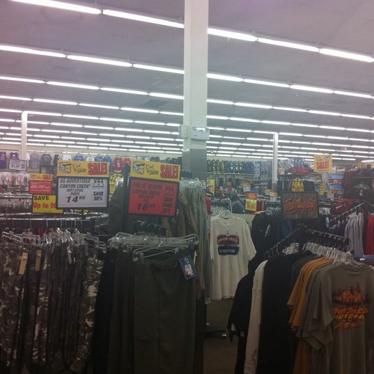 Dunham's Sports Sporting Goods Retail in Farmington