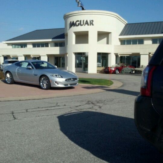 Jaguar Westside Auto Dealership in Cleveland