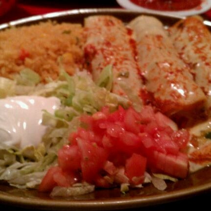 Foto scattata a Jalisco Authentic Mexican Restaurant da Jen B il 10/25/2011
