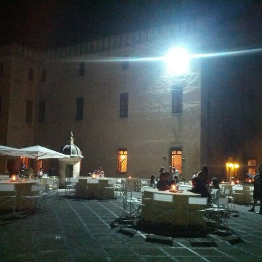 Foto diambil di Castello del Catajo oleh Andrea D. pada 8/25/2012