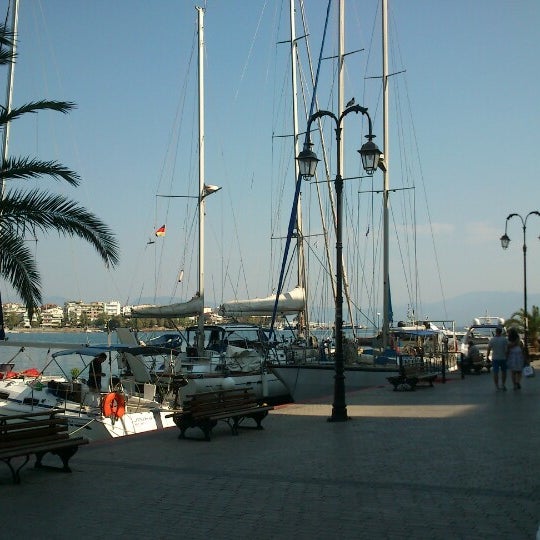 8/17/2012 tarihinde Aggelos A.ziyaretçi tarafından Yacht Seaside Tales'de çekilen fotoğraf
