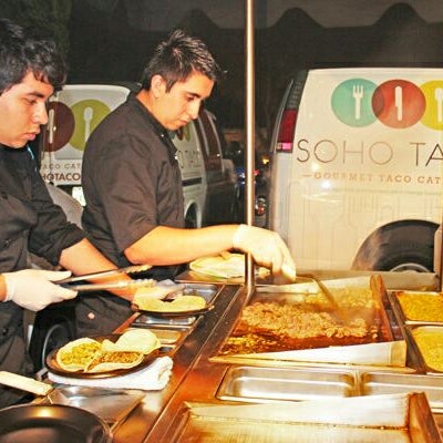 รูปภาพถ่ายที่ SOHO TACO: Food Truck โดย Soho T. เมื่อ 1/30/2012