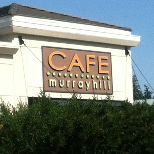 Foto scattata a Cafe Murrayhill da Todd B. il 7/7/2012
