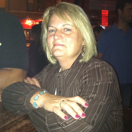 9/10/2011にKara M.がHalligan Barで撮った写真