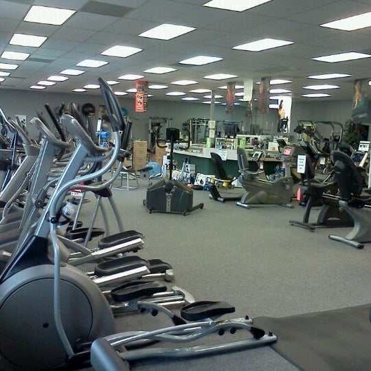 Unlimited fitness. ТДЦ Нептун Ставрополь Unlimited Fitness. Unlimited Fitness Ставрополь директор. Unlimited Fitness с улицы. Unlimited Fitness адрес.