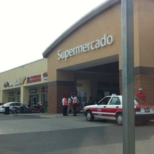 Plaza Patio Cto. Arco Sur