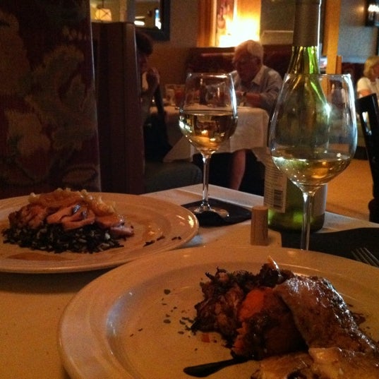 Photos at Jumps Restaurant Grosse Point FarmsThe Hill Grosse