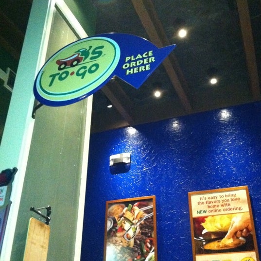 Photo taken at Chili&#39;s Grill &amp; Bar by Deanna Q. on 9/27/2011