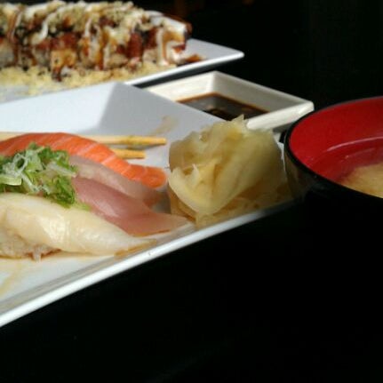 Photo taken at Sushi Mon Japanese Cuisine by Eddy L. on 11/11/2011