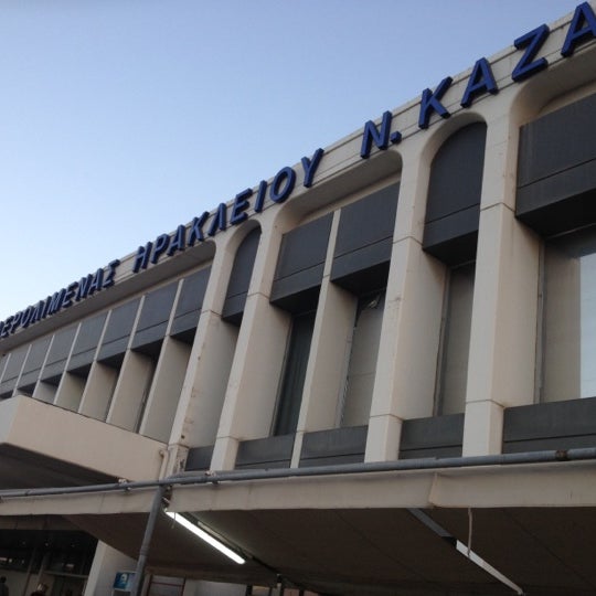 Considerar Aire acondicionado Fuera de borda Heraklion International Airport Nikos Kazantzakis (HER) Διεθνής Αερολιμένας  Ηρακλείου Νίκος Καζαντζάκης - Aeropuerto en Irákleion