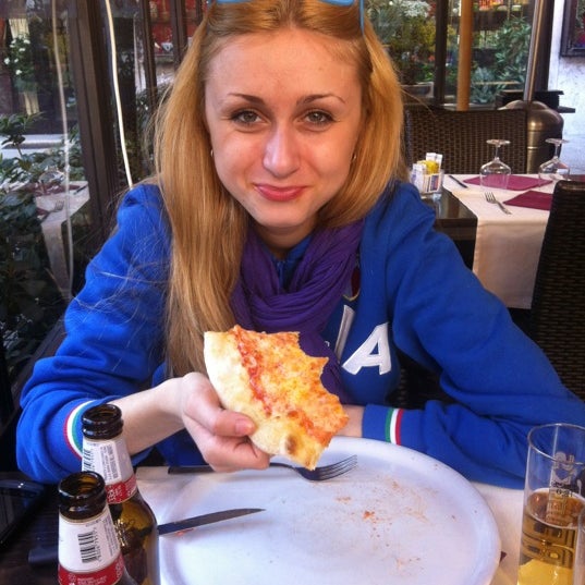 Photo taken at Ristorante Pizzeria Caffè Piave by 😋Olesya Y. on 2/29/2012