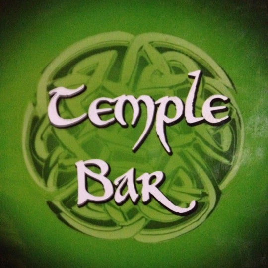 รูปภาพถ่ายที่ Temple Bar โดย Jay J. เมื่อ 7/29/2012
