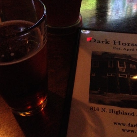 Photo taken at Dark Horse Tavern by Jeffrey on 9/1/2012