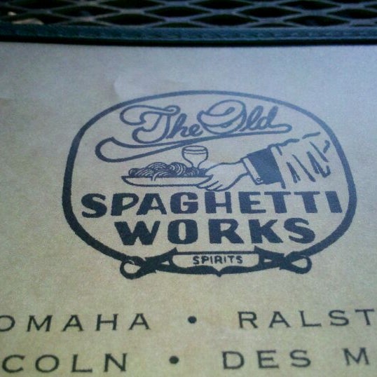 Снимок сделан в Spaghetti Works пользователем Brett D. 5/7/2012