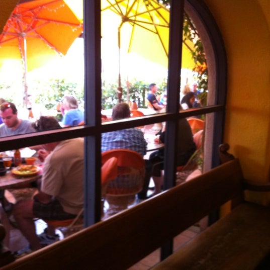 Снимок сделан в El Rincon Restaurant Mexicano пользователем Joel 4/9/2012