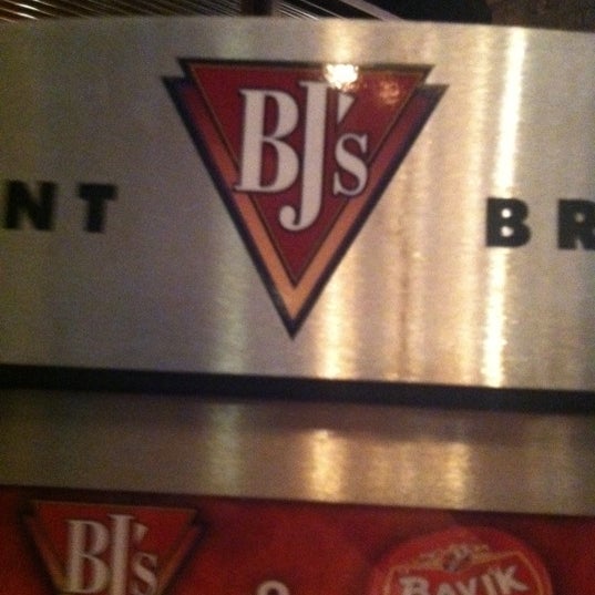 Photo prise au BJ&#39;s Restaurant &amp; Brewhouse par Amy P. le8/13/2011