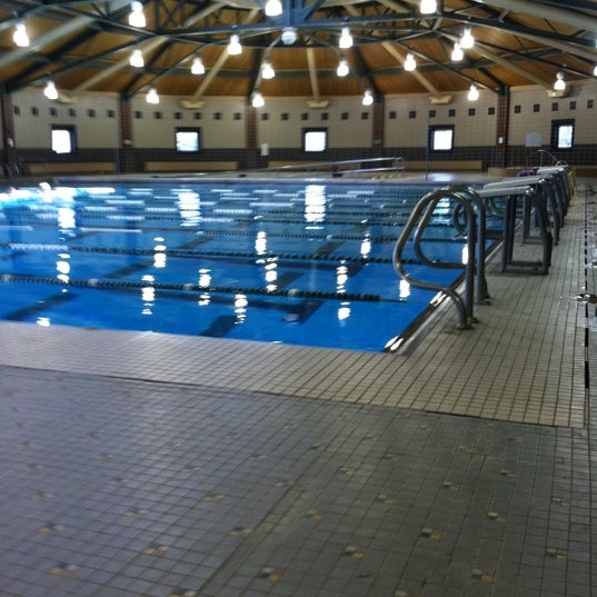 Ida Lee Aquatic Center - Pool in Leesburg