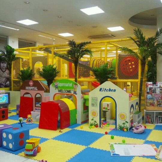 Photos At Kid S Us Land イオンタウン四日市市泊店 Now Closed 泊小柳町4 5