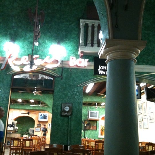 2/2/2011 tarihinde Marco H.ziyaretçi tarafından Restaurant Bar Regis'de çekilen fotoğraf