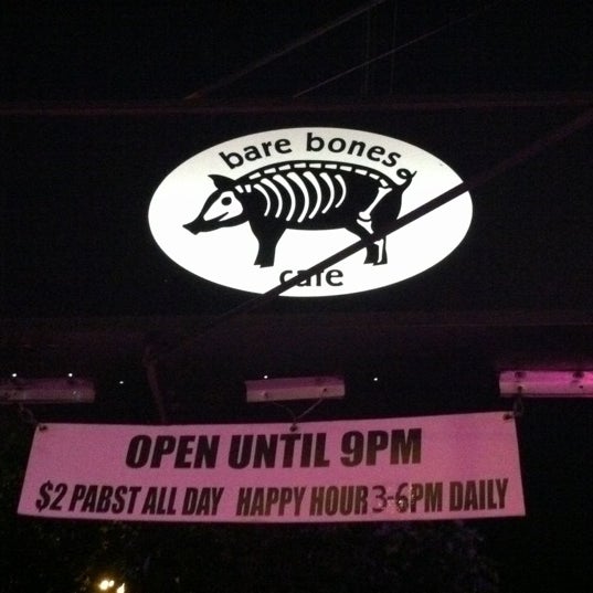 Foto scattata a Bare Bones Cafe &amp; Bar da Ruthie F. il 10/19/2011