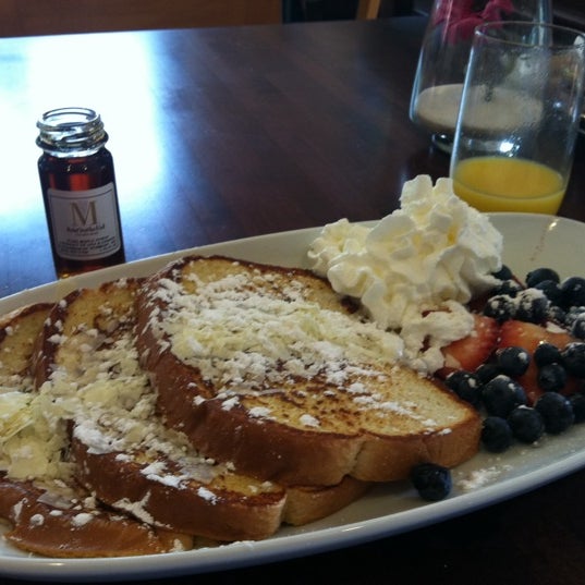 Wow. What a breakfast plate. The combination of white chocolate and warmed syrup on moist french toast simply melts in your mouth. The fruit was a great touch. One word to describe: intimate.