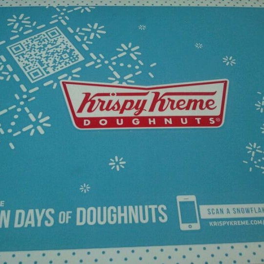 Foto tirada no(a) Krispy Kreme Doughnuts por Nikk C. em 1/1/2012