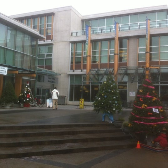 Lynn Valley Village Shopping Mall in Valley Centre