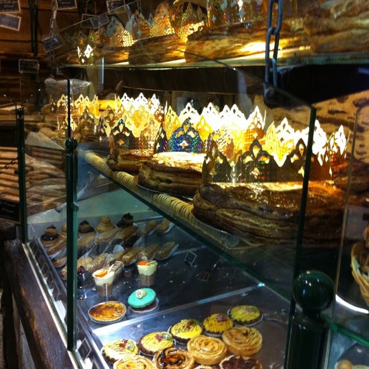Photo taken at Boulangerie d&#39;Honoré by Dams H. on 1/16/2011