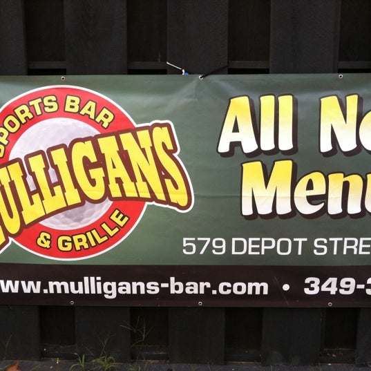 Photo taken at Mulligans Bar &amp; Grill by Mulligans A. on 9/30/2011