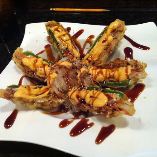 3/8/2012 tarihinde Nicholas B.ziyaretçi tarafından Sushi King'de çekilen fotoğraf