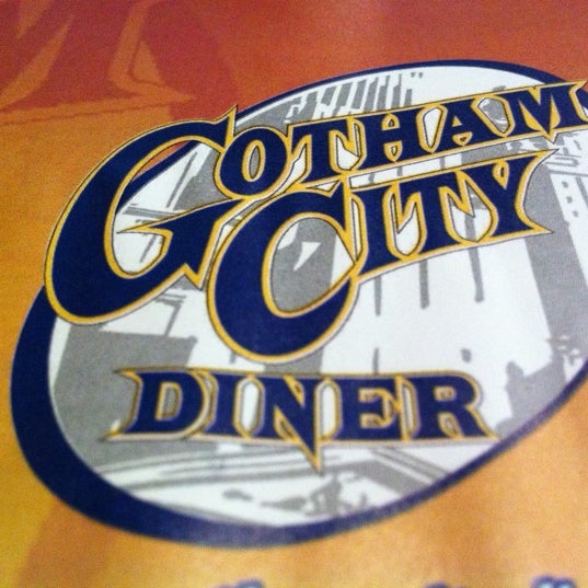 รูปภาพถ่ายที่ Gotham City Diner โดย Jaye L. เมื่อ 9/4/2011