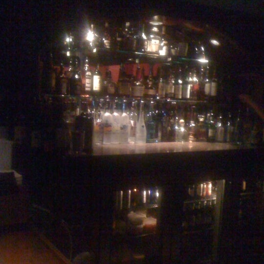 Photo prise au Cedar Hollow Inn Restaurant &amp; Bar par Stephen G. le8/27/2011