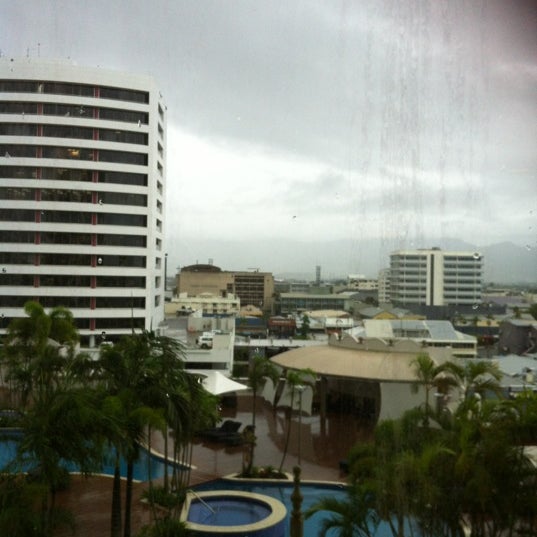 3/13/2012 tarihinde Anna C.ziyaretçi tarafından Pullman Cairns International'de çekilen fotoğraf