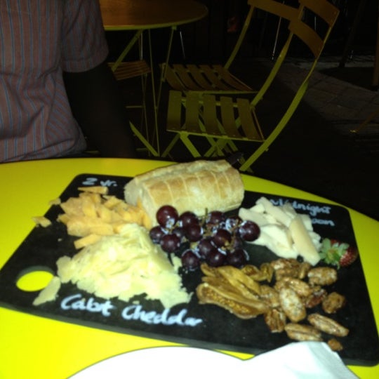 Photo taken at Cheese Culture by Hila R. on 3/30/2012
