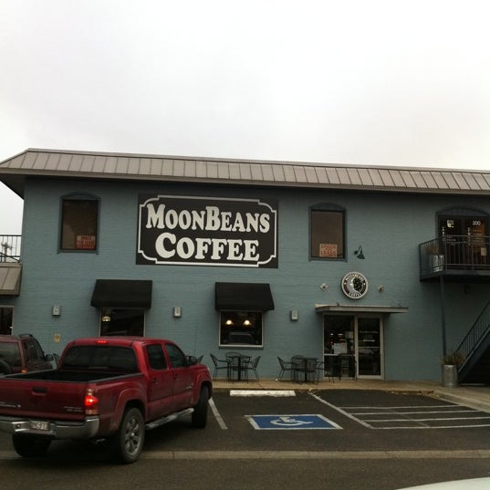 Das Foto wurde bei MoonBeans Coffee von Don N. am 2/9/2011 aufgenommen
