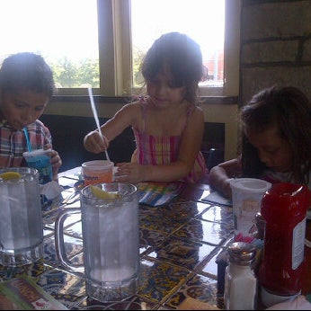 Photo taken at Chili&#39;s Grill &amp; Bar by Trish L. on 4/1/2012