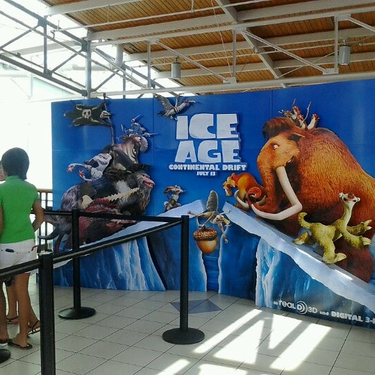 Photos at Regal Oviedo Mall Movie Theater in Oviedo