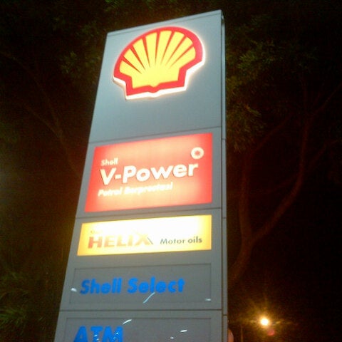Photo taken at Shell by Anonimursi S. on 9/11/2012