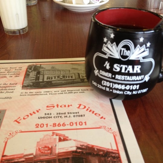 Photo taken at Four Star Diner Union City by Felipe P. on 3/17/2012