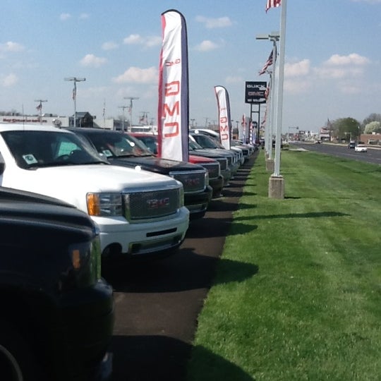 Photo taken at Ray Skillman Southside Auto Center by Greg T. on 3/21/2012