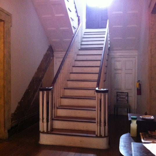 4/14/2012 tarihinde Amy K.ziyaretçi tarafından Sorrel Weed House - Haunted Ghost Tours in Savannah'de çekilen fotoğraf