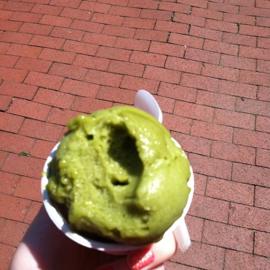 Das Foto wurde bei Jeni&#39;s Splendid Ice Creams von Ashley S. am 5/6/2012 aufgenommen