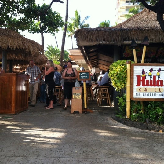Photo taken at Hula Grill Kaanapali by Terese H. on 7/17/2012