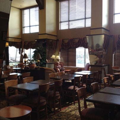 Hampton Inn Suites Montreal Dorval tips from 301 visitors