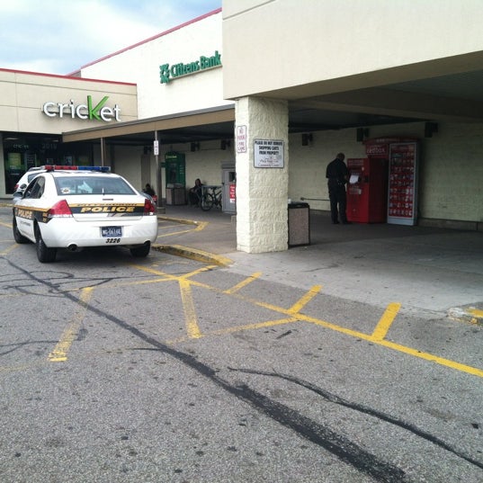 Giant Eagle Supermarket - Supermarket 
