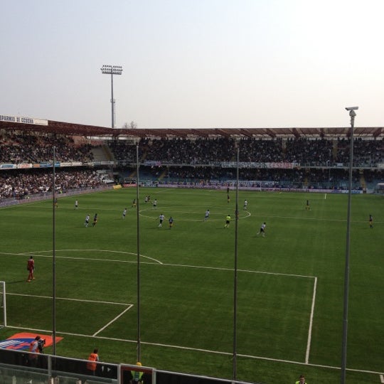 3/25/2012 tarihinde Alberto E.ziyaretçi tarafından Orogel Stadium Dino Manuzzi'de çekilen fotoğraf