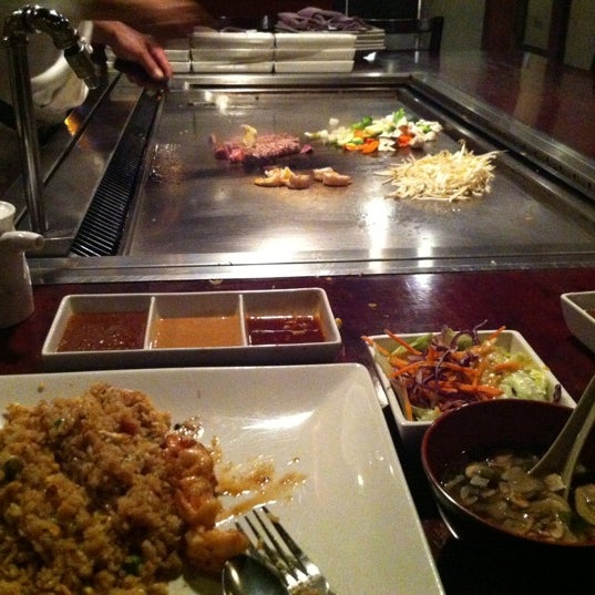 รูปภาพถ่ายที่ Tokyo Steakhouse โดย Nikkie P. เมื่อ 3/16/2012