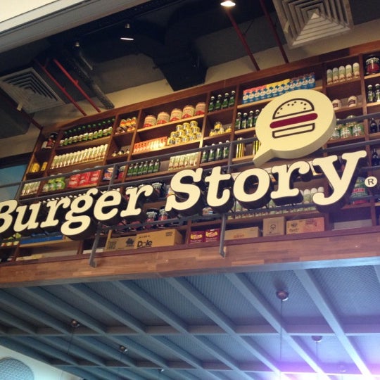 3/13/2012 tarihinde Görkem K.ziyaretçi tarafından Burger Story'de çekilen fotoğraf