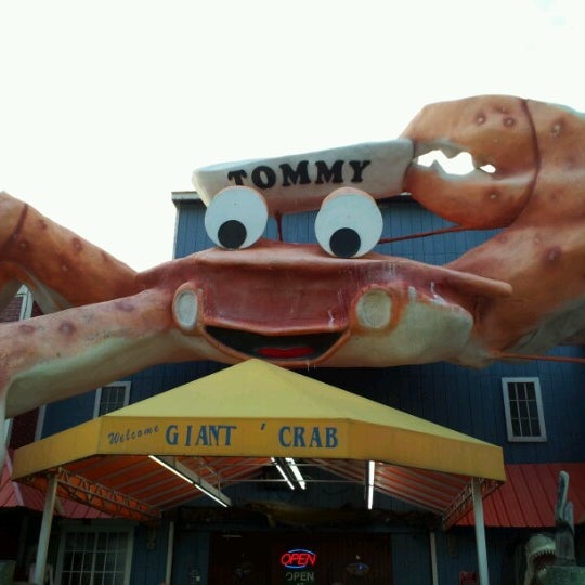8/14/2012 tarihinde James A.ziyaretçi tarafından Giant Crab Seafood Restaurant'de çekilen fotoğraf