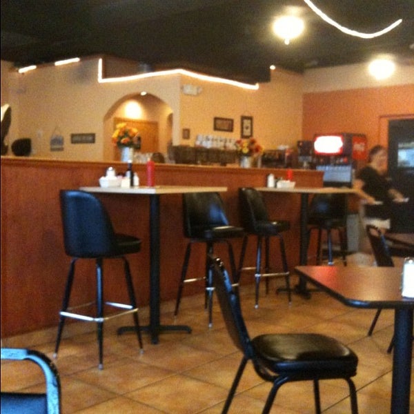 3/4/2012 tarihinde George M.ziyaretçi tarafından Dixie Belle&#39;s Cafe'de çekilen fotoğraf